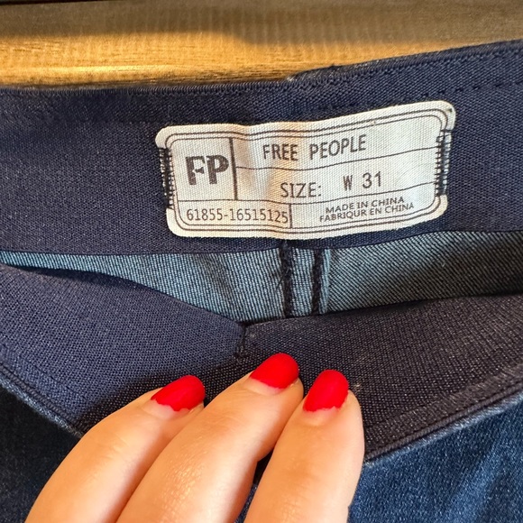 Free People Gummy Flared Leg Mid Rise Pull On Stretch Jeans - Picture 7 of 8